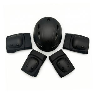 CHANTY Casco infantil + Set de protección – Negro